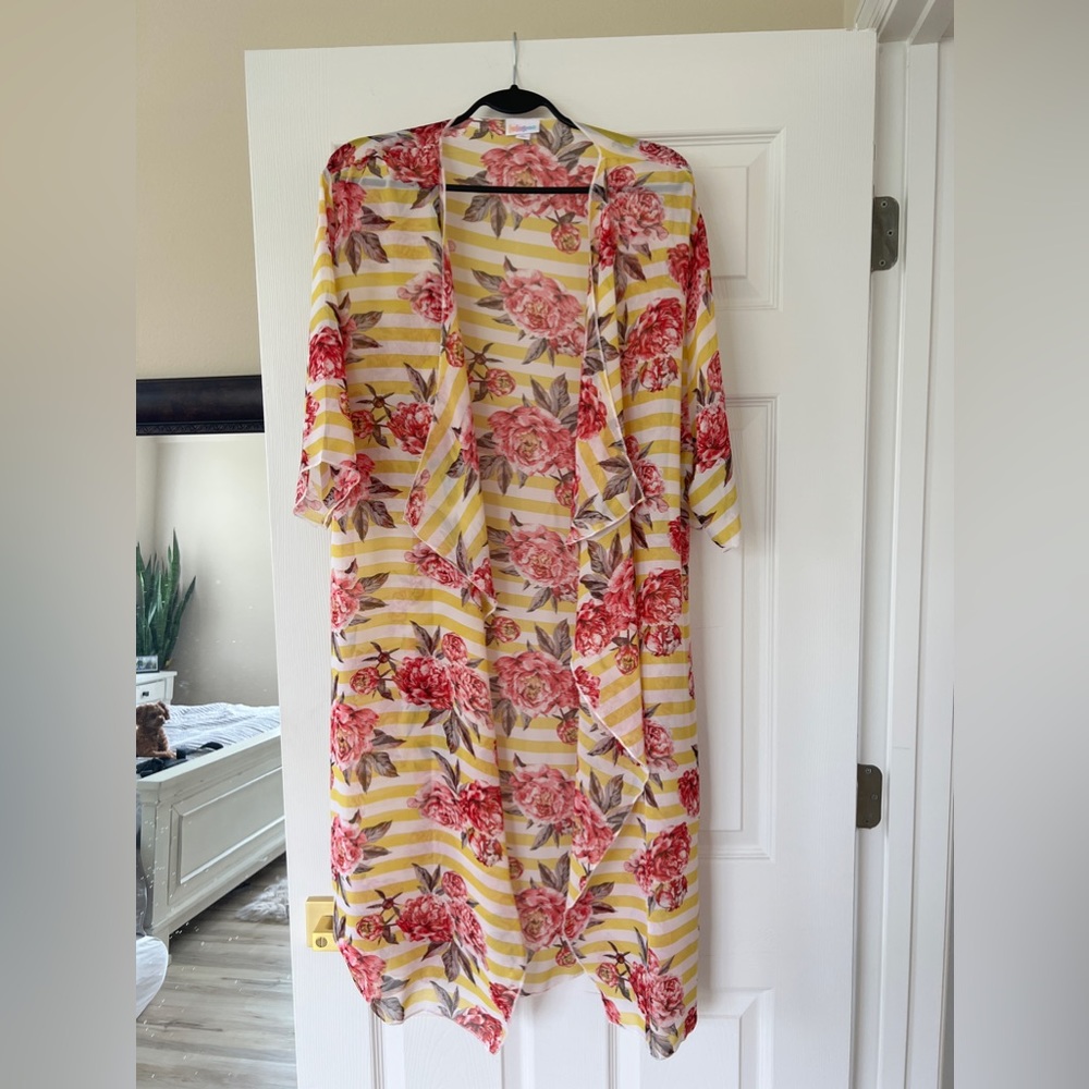 LuLaRoe kimono cover up